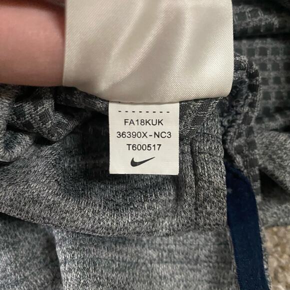 Nike UNC Sweatshirt Womens S Grey Carolina Tarheels Funnel Neck Pullover Grey - Picture 4 of 7